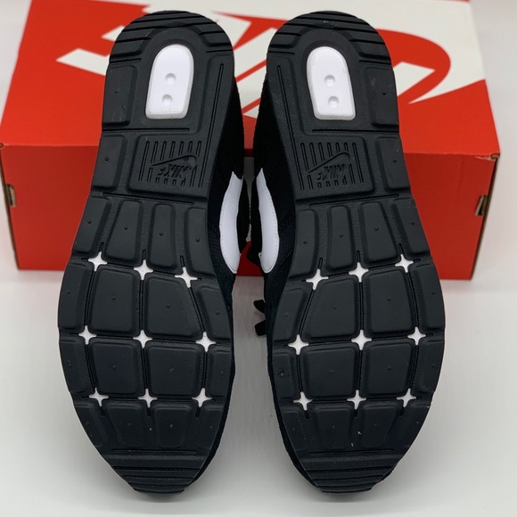 Nike Venture Runner - Picture 5 of 10